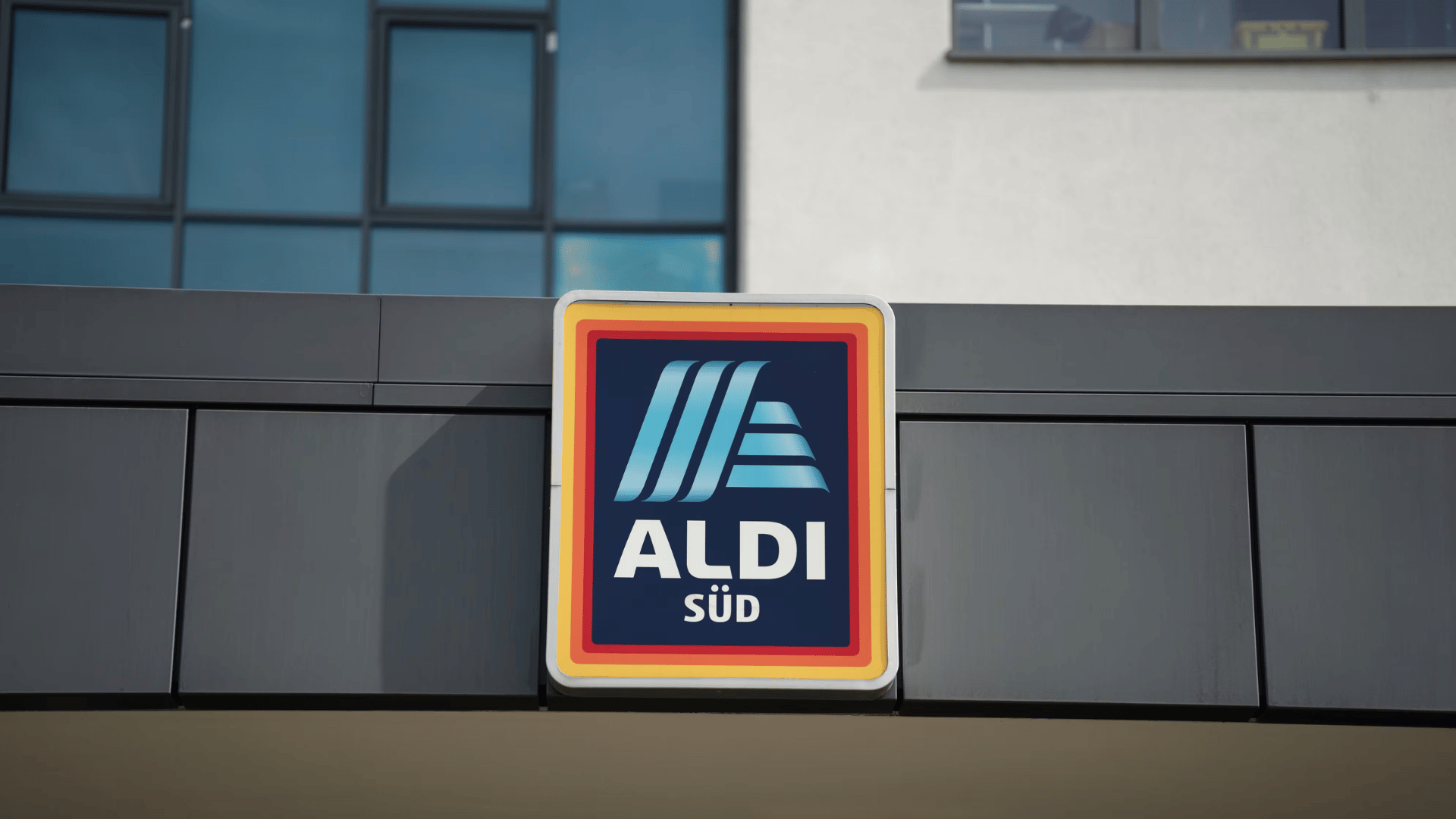 Eigenmarken im Test: Warum Aldi führt und Rewe beim Vertrauen punktet